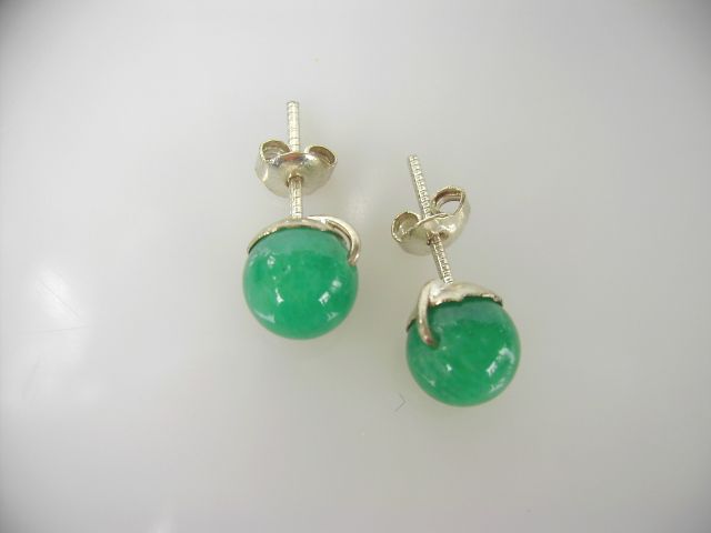 Jade earrings (model 3)